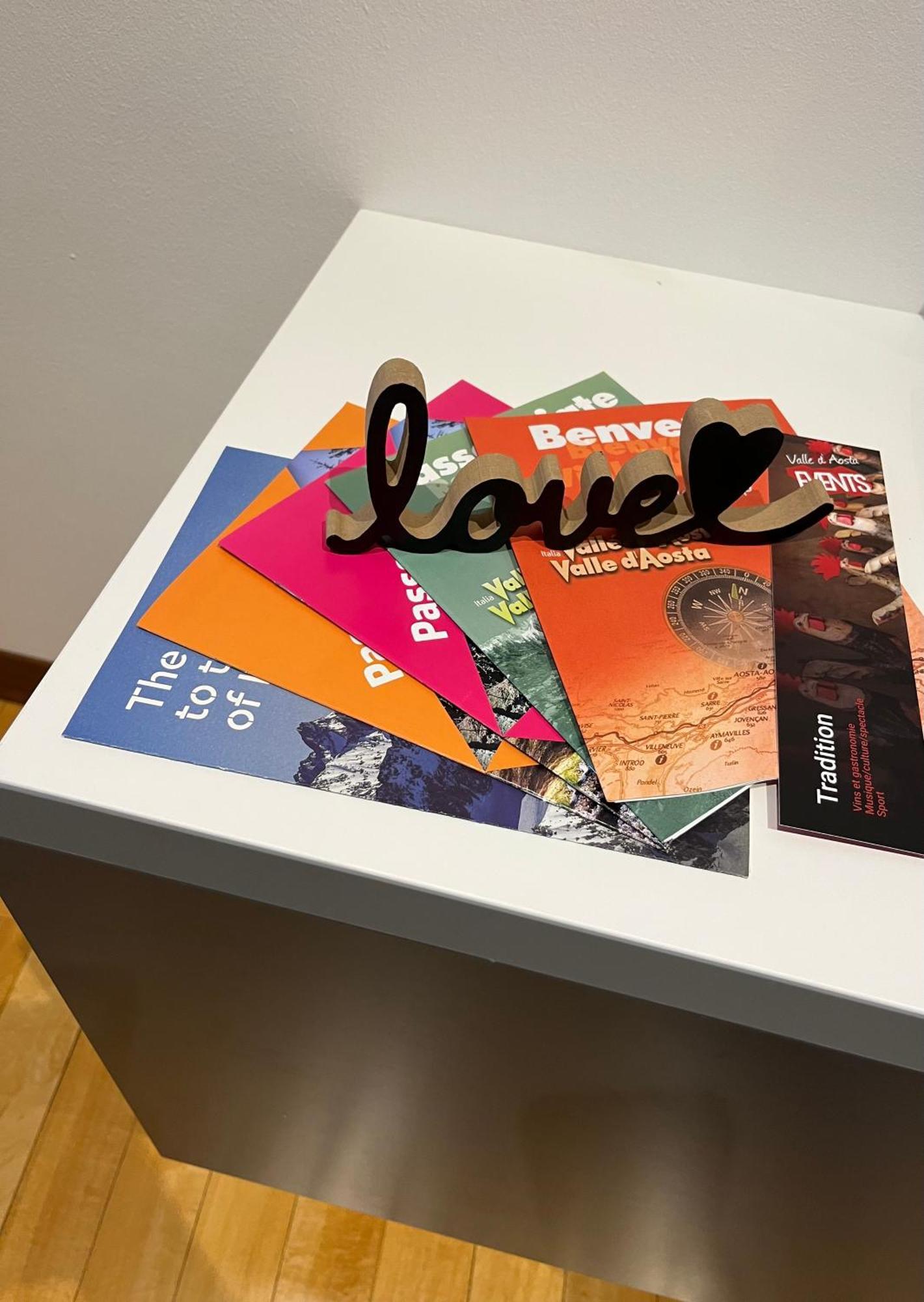 Game,Set And Love -Loft Nel Cuore Di Aosta Eksteriør billede