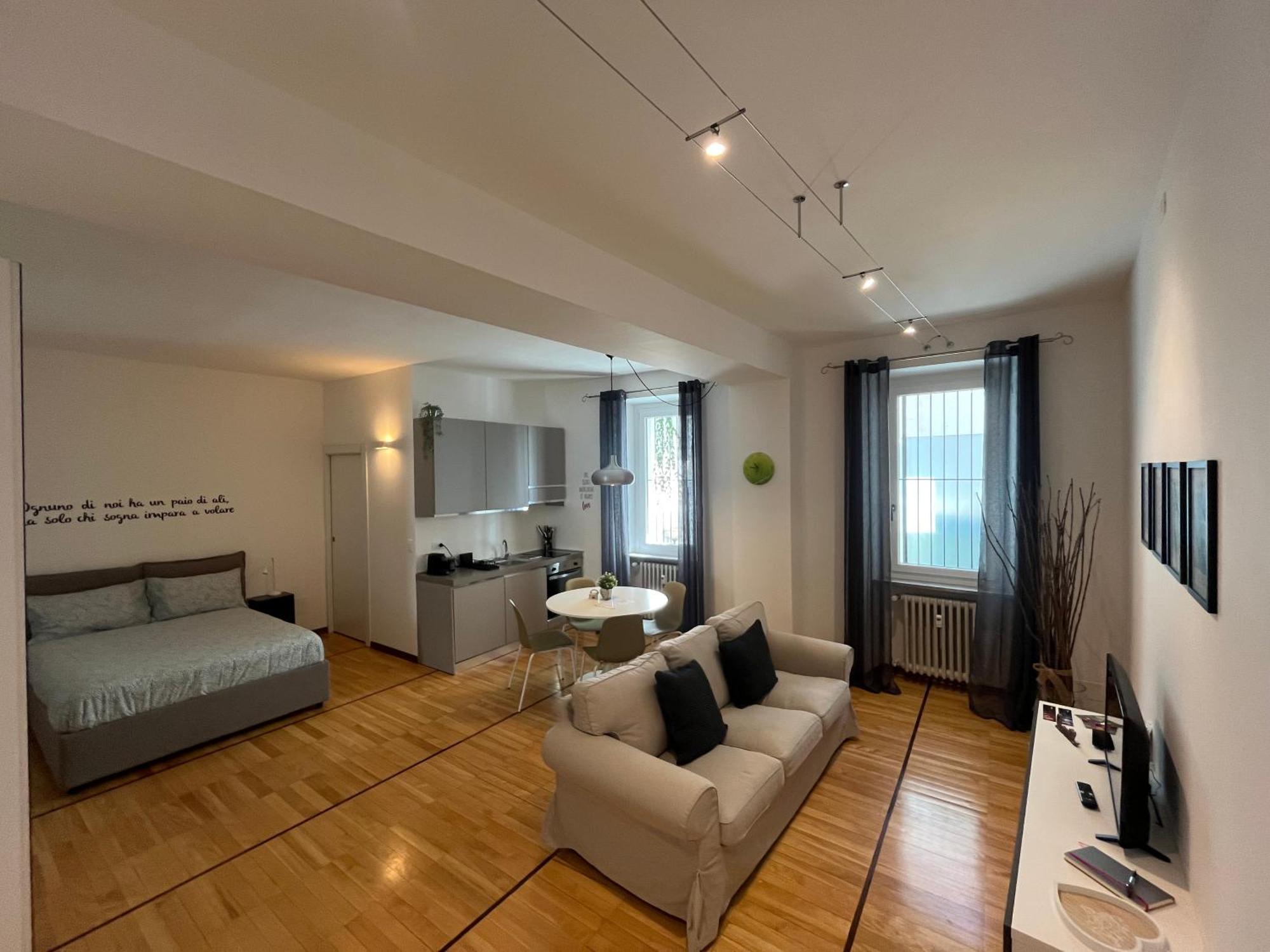 Game,Set And Love -Loft Nel Cuore Di Aosta Eksteriør billede